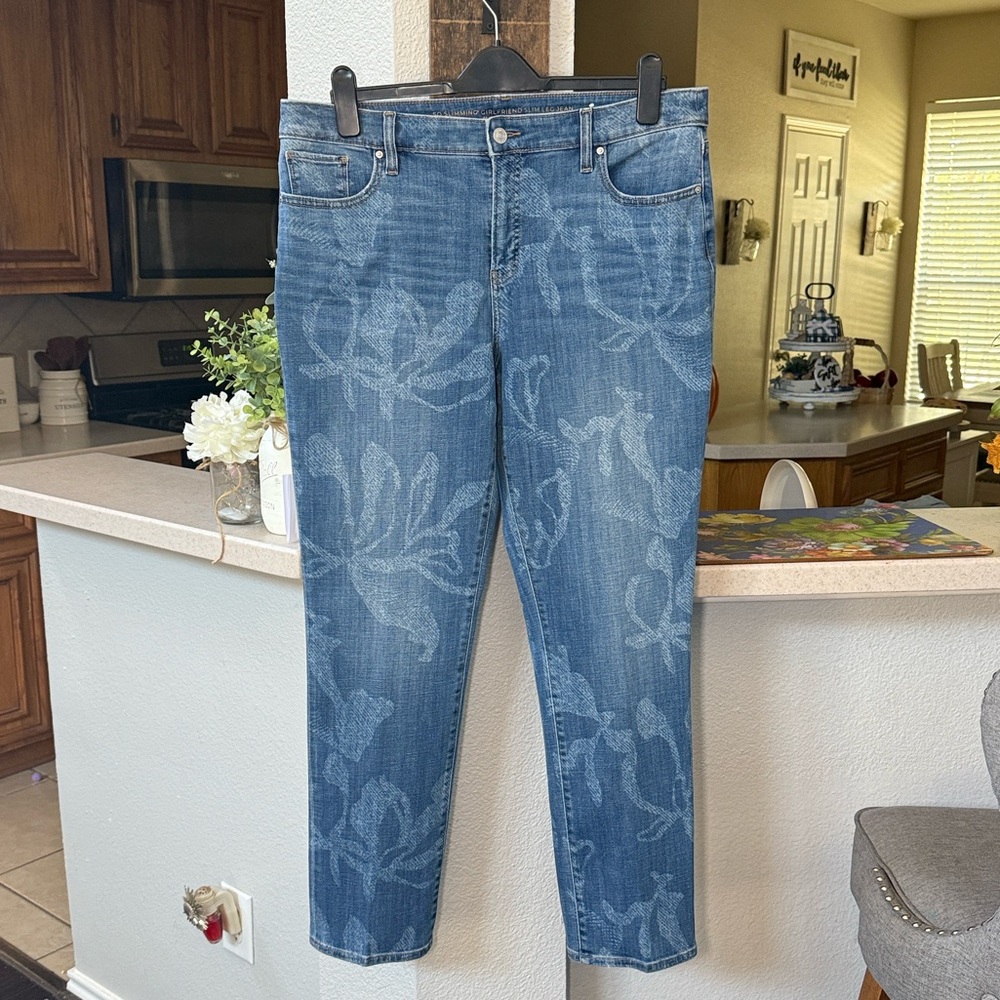 Chico’s So Slimming Girlfriend Slim Leg Ankle Floral Jeans - Picture 6 of 15